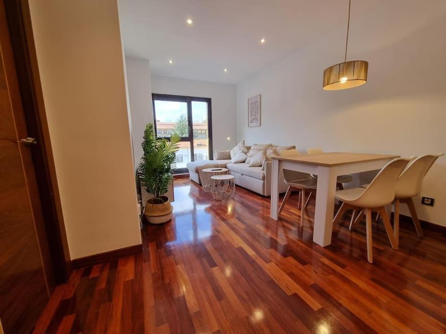 604B - Apartamento Con Garaje Oviedo Luaran gambar