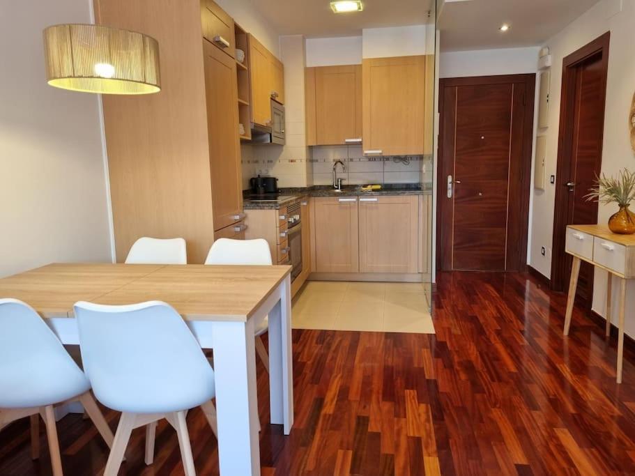 604B - Apartamento Con Garaje Oviedo Luaran gambar