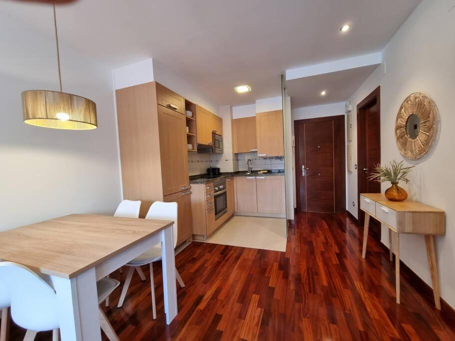 604B - Apartamento Con Garaje Oviedo Luaran gambar